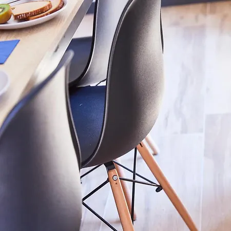 Th 201 F3 Spacieux 1 à 5 Personnes Au 2ème étage *