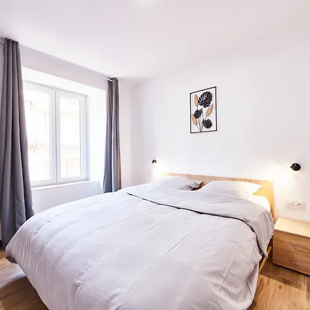 Th 201 F3 Spacieux 1 à 5 Personnes Au 2ème étage Apartamento Thann